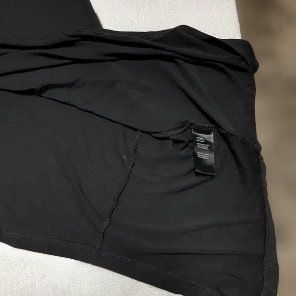 Ladies clothing - Picture 7 of 8